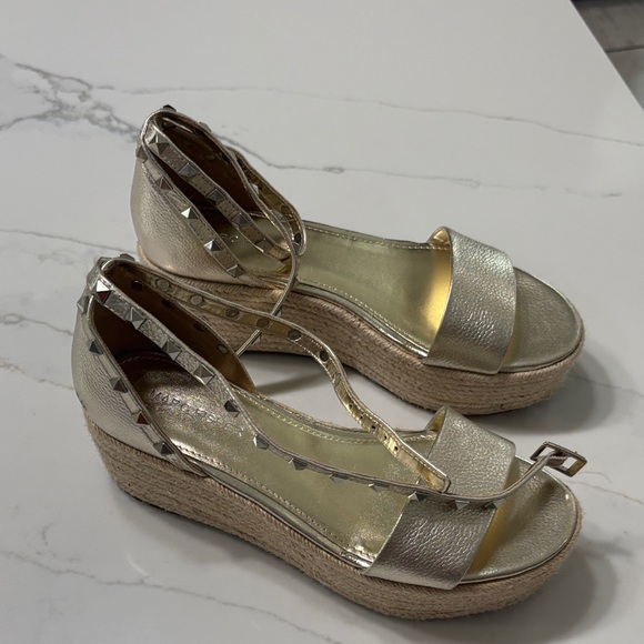 Marc Fisher Metallic Gold Wedge Sandals - Picture 5 of 13